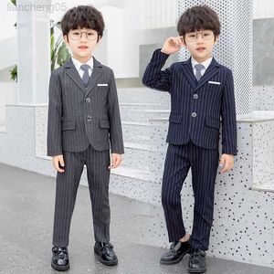 Conjuntos de ropa Trajes a rayas para niños Otoño Nuevo estilo clásico coreano Ventilador de moda Chicos guapos Blazer Chaleco Pantalones Ropa Conjunto de ropa para boda W0222