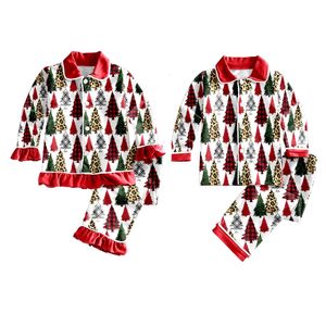 Kledingsets Kerstpyjamasets voor jongens en meisjes Pyjama-outfits voor peuters Kinderbroeken met lange mouwen Tweedelige feestpyjamasets 231129