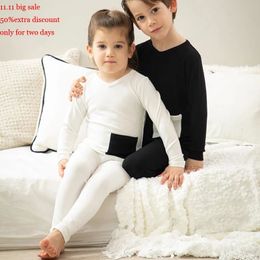Kledingsets jongens en meisjes zomerpyjama set zachte elastische geribbelde huiskleding kinderoutfits 230731