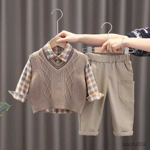 Kledingsets Jongens Meisjes Outfit Set Knappe kleding Kinderlentepak Baby Kids Dun shirt + vest + broek 3-delige sets