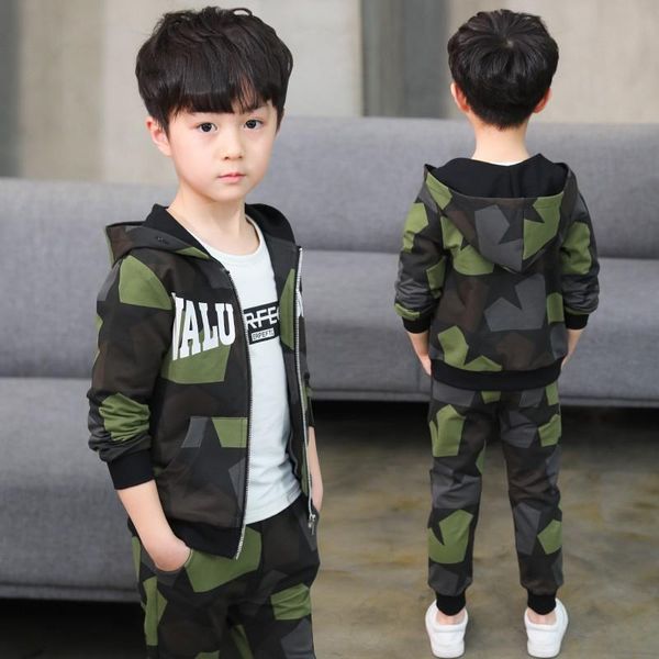 Ensembles de vêtements Garçons Costume de camouflage à capuche 2022 Printemps Automne Enfants Sport Vêtements Mâle Enfants Casual Cardigan Veste Pantalon 2 pièces Ensemble X125Cloth