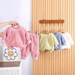 Ensembles de vêtements Pyjamas pour garçons Flanelle Bébé Fille Enfants Automne et hiver Homewear Costume Épais Polaire Chaud Deux Pièces Marée