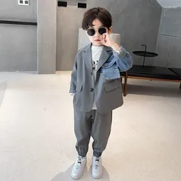 Kledingsets Kleine pakset voor jongens Jas Broek Tweedelige Korea Fashion gesplitste denimmouwen Kinderlente Herfstpakken