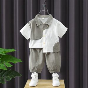 Kledingsets Boys 'Summer Suit 2023 Babystyle dunne gereedschap 210 jaar oude kinderkleur matching knap tweekleppel 230823