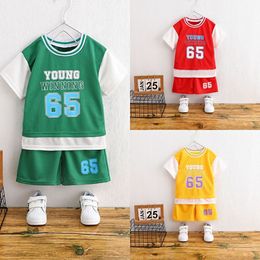 Kledingsets Brand Kinderkleding Sport Outfits 2 -delige Set Kinderen Boy Girl Draag Basketball Voetbal Kledingpak Tracksuit T ShirtsShorts 230703