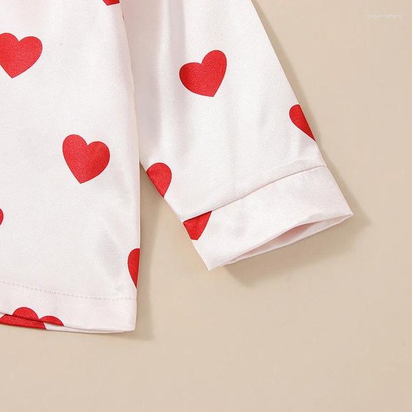 Conjuntos de ropa Bulingna Kids niños pequeños Valentín S Día Pajamas Pantalones con estampado de corazón Satinado Dos piezas PJS Singewear