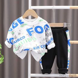 Ensembles de vêtements Designer de luxe pour enfants pour enfants Vêtements pour bébés garçons de 12 à 18 mois Lettre imprimée Pull T-shirts Tops et pantalons Outfit R231206