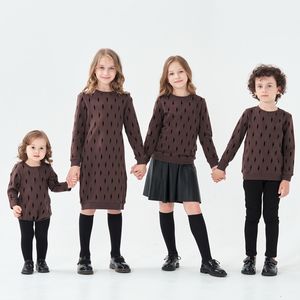 Ensembles de vêtements Enfants 2023 automne hiver coton éponge couleur café velours éclair robe haut barboteuse famille correspondant vêtements 230111