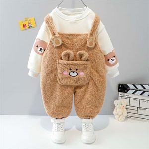 Kledingsets kinderen herfst winter longsleeve set jongens warme casual kleren babymeisje trui plus fluweel dikke cartoon overalls 2 -piece 220913