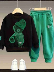 Vêtements Enfants Children Girl Cartoon Bear Top et Bottom Vêtements Set Baby Kid Boy Garçon Pantalon Pantalon Pantalon Pantalon 2PCS T240415