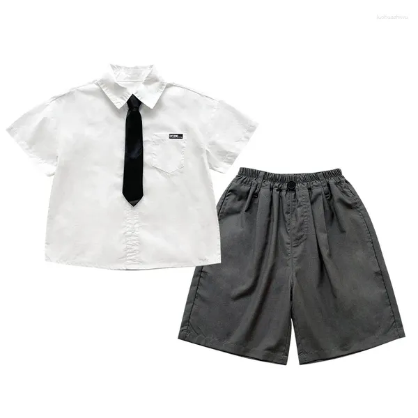 Ensembles de vêtements Enfants Preppy Style Suit 2024 Summer Korean Boys Fashion Fashion Handsome Shirt and Short Two Piece Set