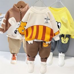 Kledingsets Kinderkleding Baby Lange mouw Tweedelige set 1 4 -jarige Girl Spring en Autumn Cartoon Leisure Sports Suit 221007