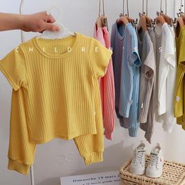 Conjuntos de ropa Marca de ropa para el hogar para niños ropa de seguimiento de color sólido camiseta deportiva casual + pijama de manga corta suave de dos piezas para niña de manga corta