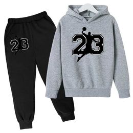 Vêtements Ensembles de vêtements de basket-ball pour enfants Sweat à capuche + pantalon pour les filles et les garçons âgés de 3 à 12 manteau pour enfants pour le printemps et l'automne Sports Zipper Childrens Setl240513