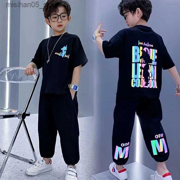 Vêtements Ensembles pour enfants Set Boys Summer Summer à manches courtes T-shirts et pantalons 2 pièces Adolescents Sports Leisure Vêtements 3 5 8 10 13 15Y Q240425