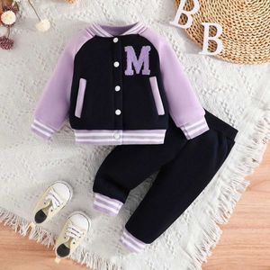 Kledingsets Kleding ingesteld voor Kid Girl 6 maanden-3 jaar oud Pink Baseball Uniform Button Jacket Long Sleeve Coat en broeken Outfit voor Babyl2405