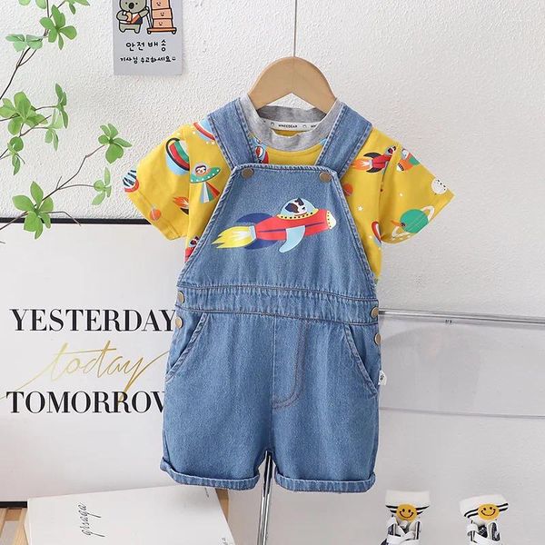 Sets de ropa Diseñador Baby Boy Summer Relling Set 2024 Camisetas de manga corta de dibujos animados coreanos Camisetas de manga corta y ojados de mezclilla niños niños