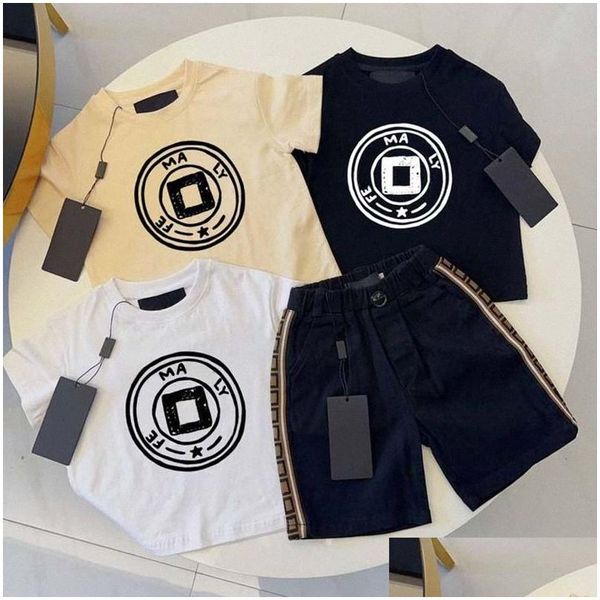 Ensembles de vêtements Designer Bear Kids Baby T-shirts Short Set Vêtements Enfants pour jeunes garçons filles Costumes de sport d'été Taille 2-10 Drop Livraison Oti6f