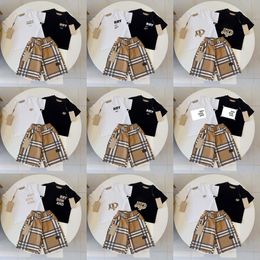 Kledingsets Designer Kinder T-shirtset Merkafdrukken Kinderen 2-delig puur katoen Kleding baby Jongens meisje kinderen Mode Verschijnen