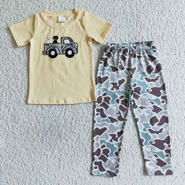 Conjuntos de ropa Moda Baby Boy Bordado Ropa Niños Manga corta Perro Coche Camisa Conjunto Niño Traje Venta al por mayor Otoño Niños Camuflaje Pantalones 230909