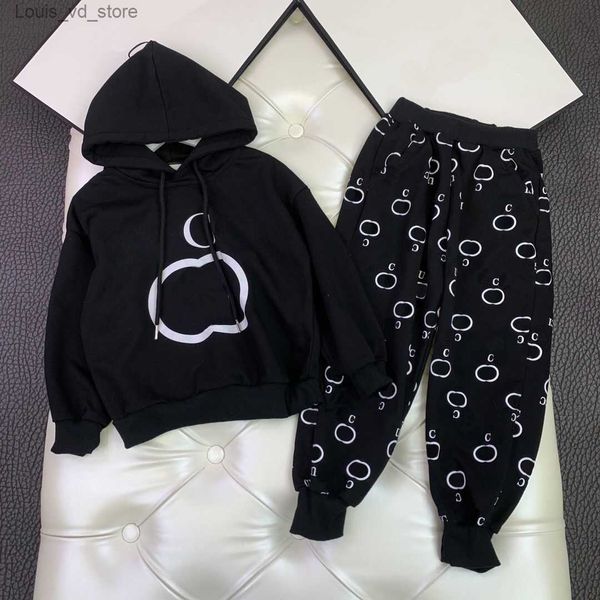 Conjuntos de ropa Moda para niños Ropa de diseñador Conjunto Sudaderas con capucha y pantalones Bebé Niñas Niños Chándal Diseñadores de lujo Carta Sudadera con capucha de manga larga Ropa para niños T230804