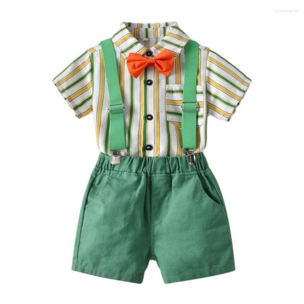 Vêtements Ensemble de mode pour tout-petit garçons en coton Plaid à manches courtes Shirt Shets Shorts bébé gentleman 2pcs costume