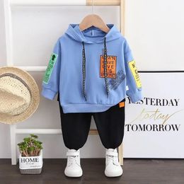 Ensembles de vêtements À la mode printemps et automne vêtements en coton pour enfants bébé lettre pantalon à capuche 2 pièces/ensemble vêtements pour bébé ensemble décontracté préscolaire 231215