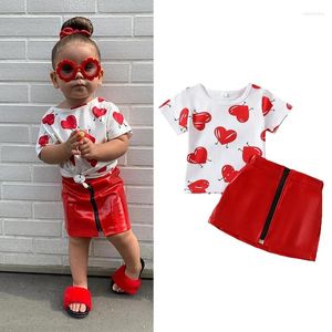 Ensembles de vêtements Focusnorm 0-4Y Saint Valentin Vêtements pour petites filles 2pcs à manches courtes coeur imprimé hauts jupe à glissière en cuir PU