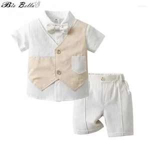 Vêtements sets Gentleman Kids tenue pour garçons Summer Cotton Suit Plaid Gite and Shorts Shirt with Bow Birthday Party