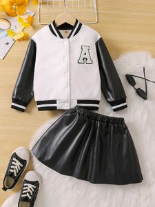 Ensembles de vêtements pour filles, automne et hiver, mode décontractée, noir, blanc, couleur contrastée, costume de baseball, jupe en pu, ensemble 231215