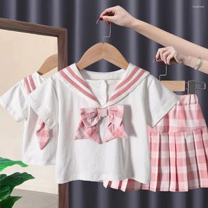 Ensembles de vêtements Filles Vêtements Ensemble 2024 Bébé Fille JK Uniforme Collège Style Jupe Noeud Papillon Plaid Plissé Deux Pièces Robe D'été Pour