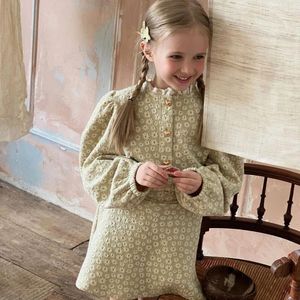 Ensembles de vêtements de costume pour filles à printemps tricot Jacquard Forest Col de dentelle en dentelle à manches gonflées à manches haut de gamme