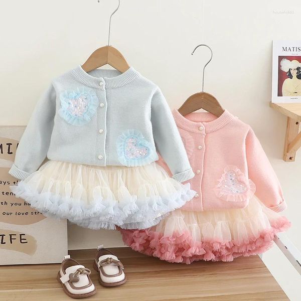 Ensembles de vêtements Filles Pull 2 pièces 2024 Automne Hiver Douce Princesse Uniforme Costume Amour Tricoté Cardigan Tutu Jupe Bébé Fille Vêtements 2-6Y