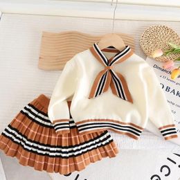 Conjuntos de ropa Sweater Sweater Sweater 2024 Autumn Winter Fashion's Exotic Girl's Two Piece Skin Skirt College Princess