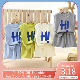 Kleding Sets Hi Letter Print Korte Mouw Broek Sets Zomer Baby Outfits Kinderen Mode Tee Soild Kleur Shorts Dunne Katoenen Kleding Trainingspak 230626