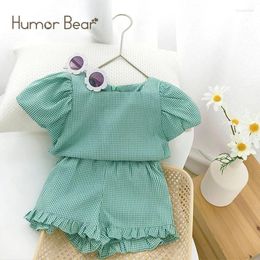 Vêtements Ensembles Humour Bear Summer Girls Set Holiday Beach Plaid Plaid Bubble Sleeve Top Ruffle Shorts 2pcs Enfants tenues