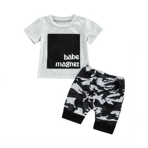 Kledingsets baby babyjongen zomerkleding set korte mouw ronde nek letter afdruk t -shirt elastische taille camouflage shorts z0321