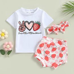 Ensembles de vêtements Baby Girls Baby Girls Summer Setfits Set Strawberry Imprimer à manches courtes T-shirt Short élastique Boucage Beautiful