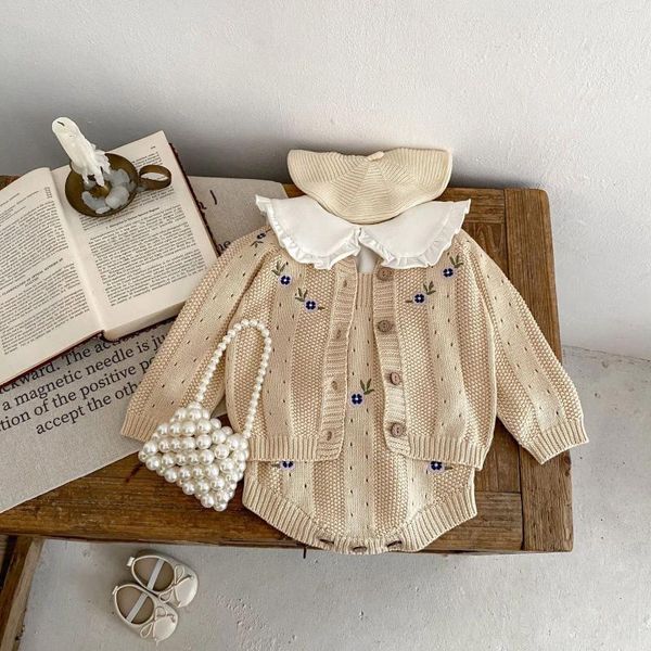 Ensembles de vêtements INS2024 automne bébé fille 2PC vêtements ensemble coton tricoté broderie fleur creux manteau jarretelle barboteuse costume enfant en bas âge pull