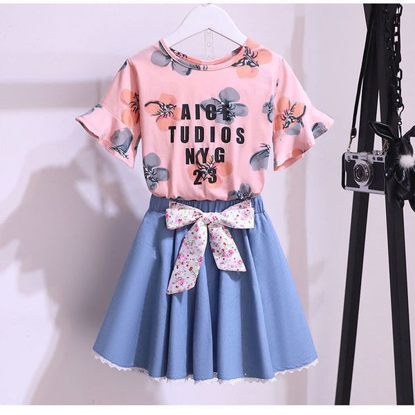 Ensembles de vêtements Internet Celebrity Girls Western Fashion Summer Shortsleeved Tshirt Imprimé Childrens Denim Jupe TwoPiece Suit 230512