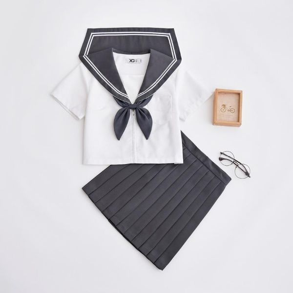 Conjuntos de ropa Traje de uniforme japonés JK Camisa blanca con falda gris Escuela secundaria de verano Mujeres Novedad Trajes de marinero Uniformes XXLRopa