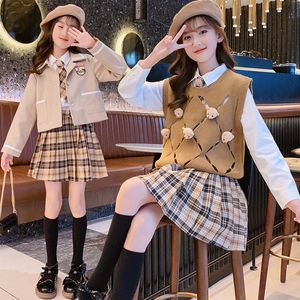 Kledingsets Japanse kawaii plaid student uniform beren trui vest shirts rokken 3 stcs pak met tie Koreaanse mode jk gebreide set formele jassen 230307