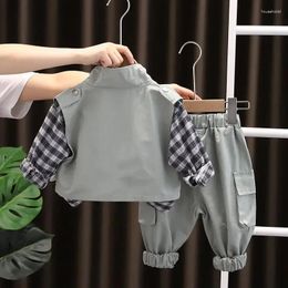 Vêtements ensembles Kid Boys Automne Suit 2024 Spring Children Coréen Handsome Vêtements Baby Vest Shirt Pantal