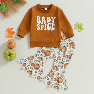 Kledingsets Kid Girls Pants Set Letters Print Sweatshirt met pompoenbloemflare broek Halloween -kleding H240508