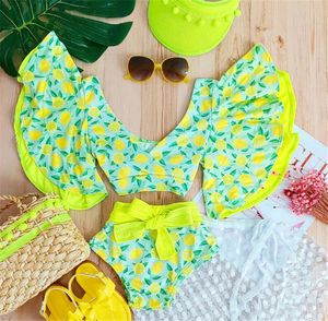 Vêtements Ensembles Girls Girls Twopiece Bathing Costume Bikini Lemonstarfishstripe Sleeve Baggy Swim Tops High Waist Bathing Shorts Vêtements 230418