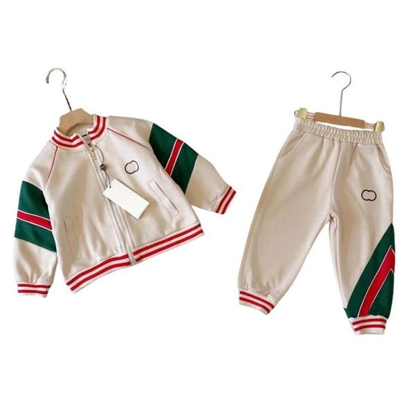 Conjuntos de ropa Diseñador para niños Nuevos chándales de estampado de lujo Jocas de letras de moda Joggers Casual Sports Style Witness Witness Copa C01 DHXX9