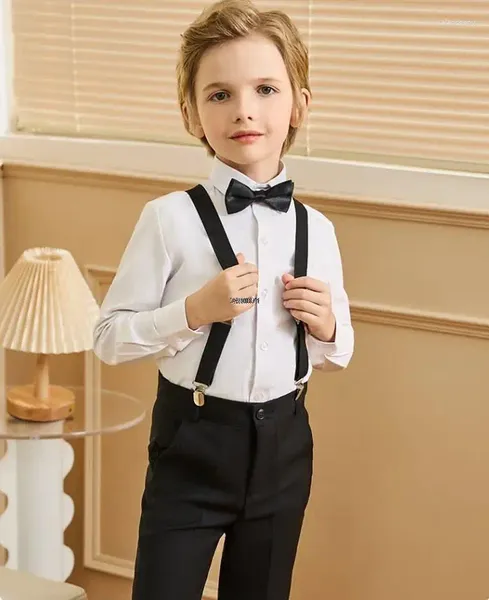 Ensembles de vêtements Enfants Chemise Sangle Pantalon Bowtie 4PCS Ensemble Garçons 007 Pograph Costume École Enfants Piano Performance Robe De Danse Costume