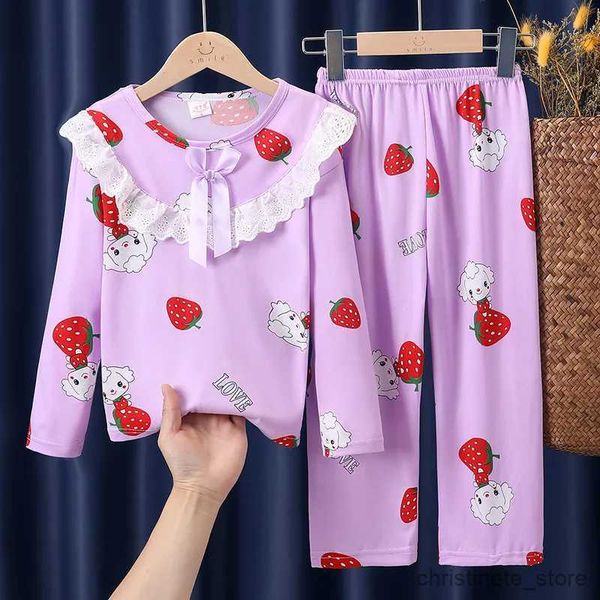 Kledingsets Kindernachtkleding Lange mouwen Gestreept Cartoon Schattig voor kinderen Meisjessets Babykleding Jongenskleding Set Lente Herfst R231127