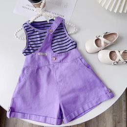 Kledingsets Korea Kinderen Set Summer Striped Girl Baby Koreaanse losse Casual Suspenders T-shirt broek Pak Tweede stuk mode