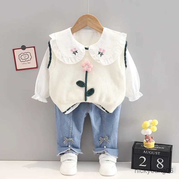 Ensembles de vêtements Coréens Vêtements de bébé printemps et automne 2023 Nouveaux ensembles pour enfants 3D VILLAGE DE PULATION FLORAL + THIRT BROIDED + Jeans 3 pièces en jeans